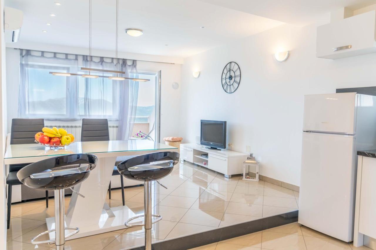 Apartman Lara Sestanovac Exterior photo