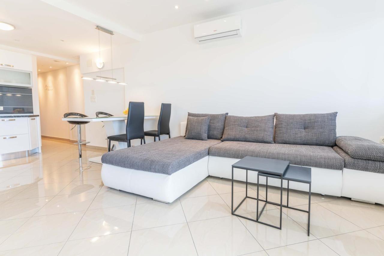 Apartman Lara Sestanovac Exterior photo