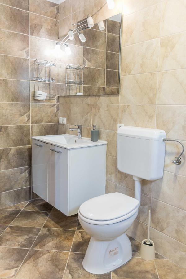 Apartman Lara Sestanovac Exterior photo
